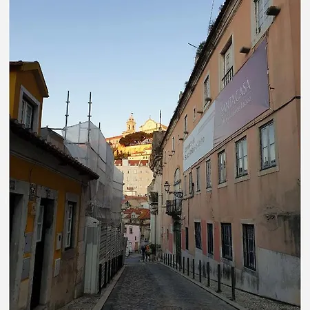 Home4u - Mouraria Typical Neighborhood