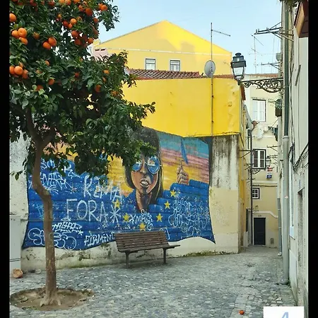 Home4u - Mouraria Typical Neighborhood